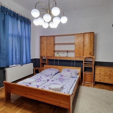 Centrum Panzio Debrecen Luaran gambar
