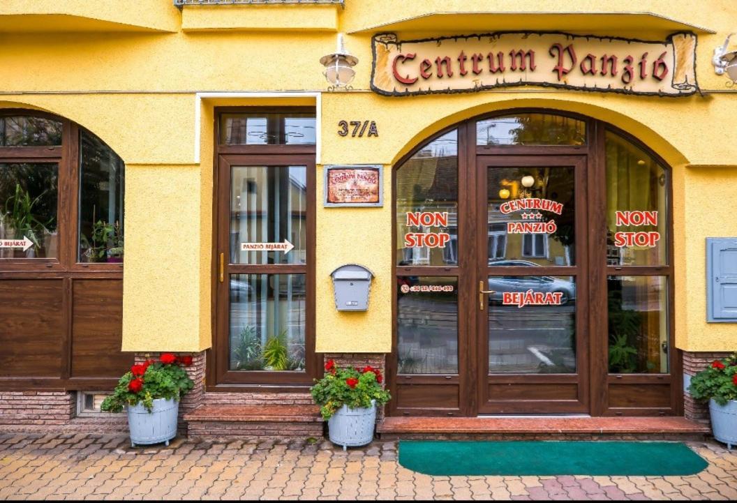 Centrum Panzio Debrecen Luaran gambar