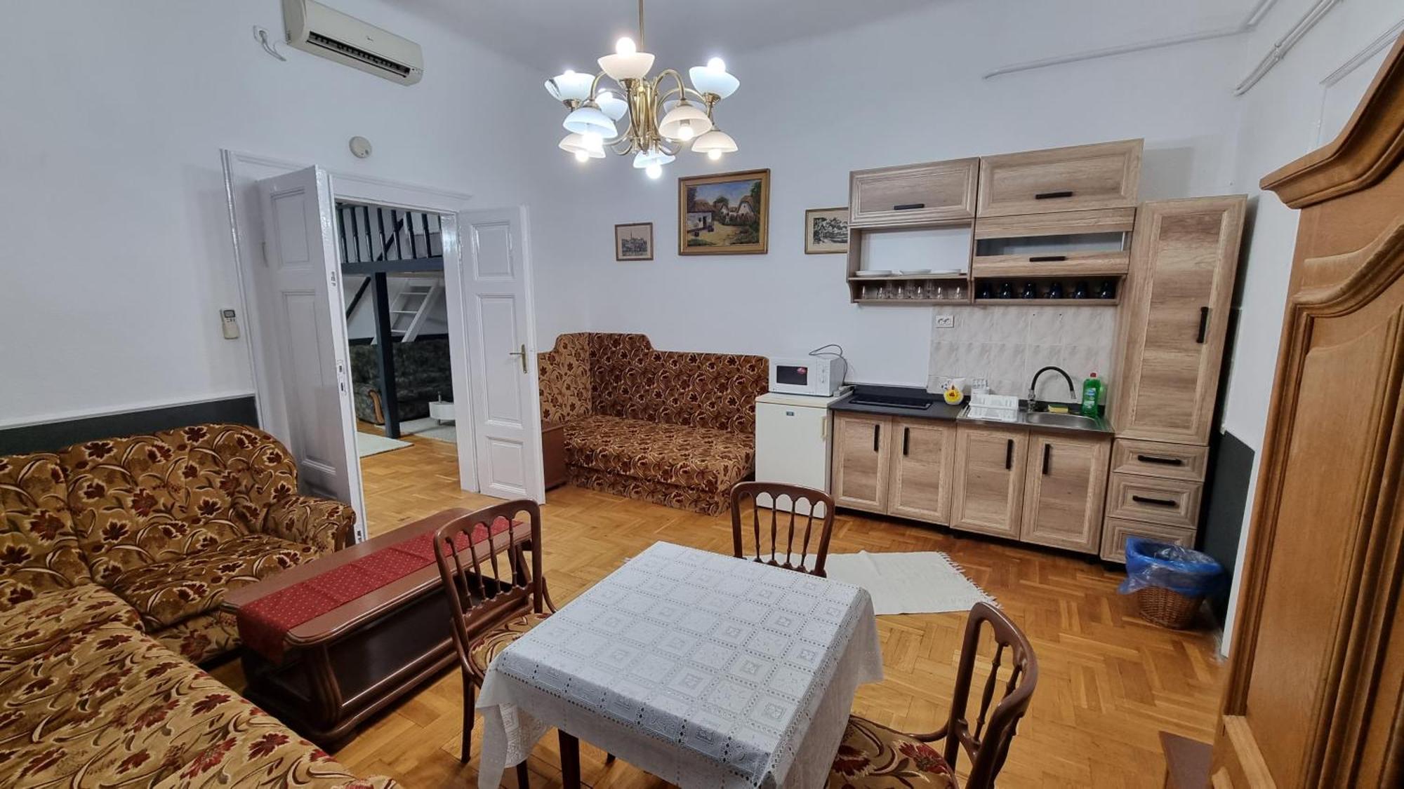 Centrum Panzio Debrecen Luaran gambar